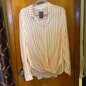 Beceel long sleeve blouse with front hem detailing